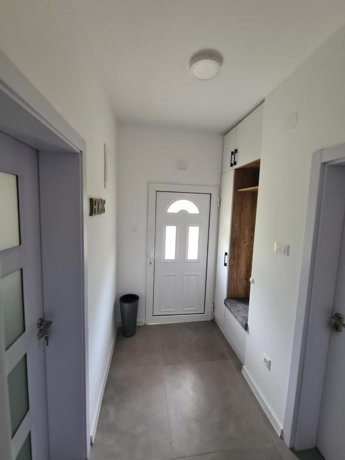 Apartment Nikcevic Tivat Exterior photo