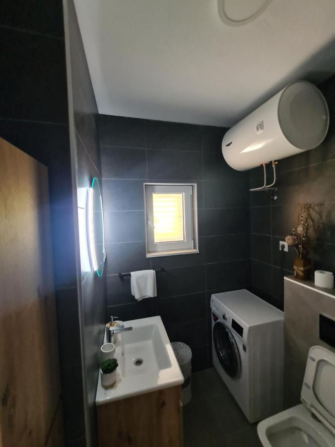 Apartment Nikcevic Tivat Exterior photo
